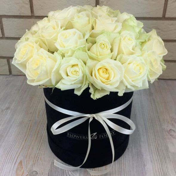 roses in a box armenia